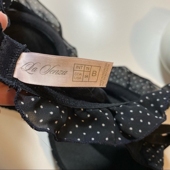 🎈$10 add on. 💗LASENZA Bra. Polka dot Ruffle underwire bra in navy - Picture 4 of 4